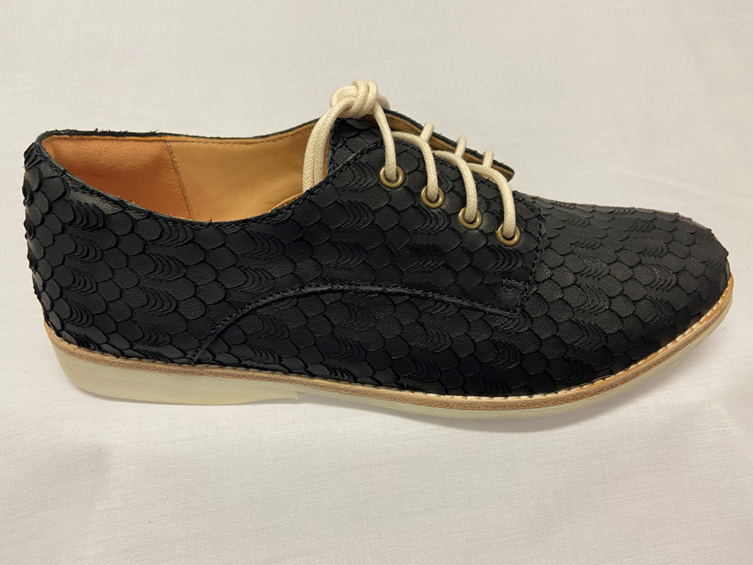 DERBY - BLACK